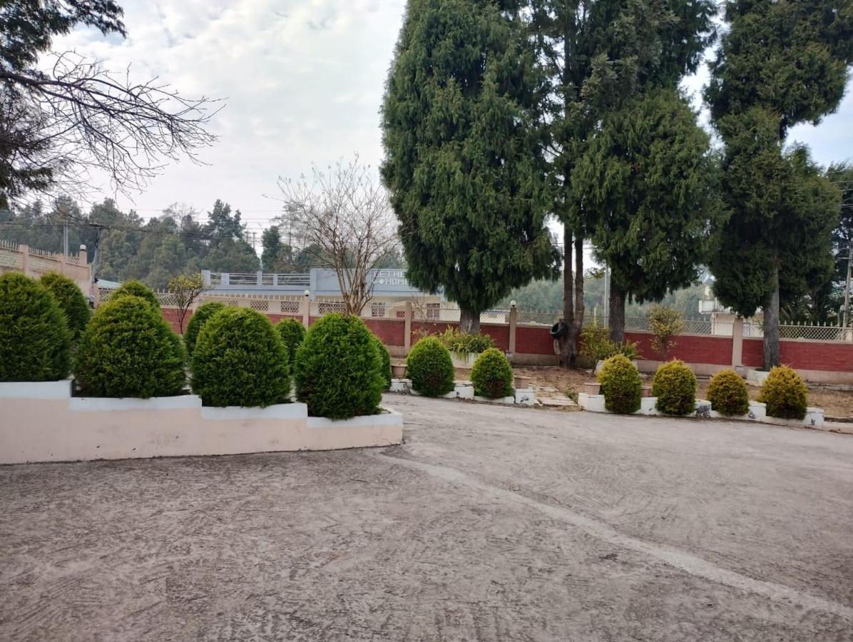 Hôtel Castle Residency à Shillong Extérieur photo