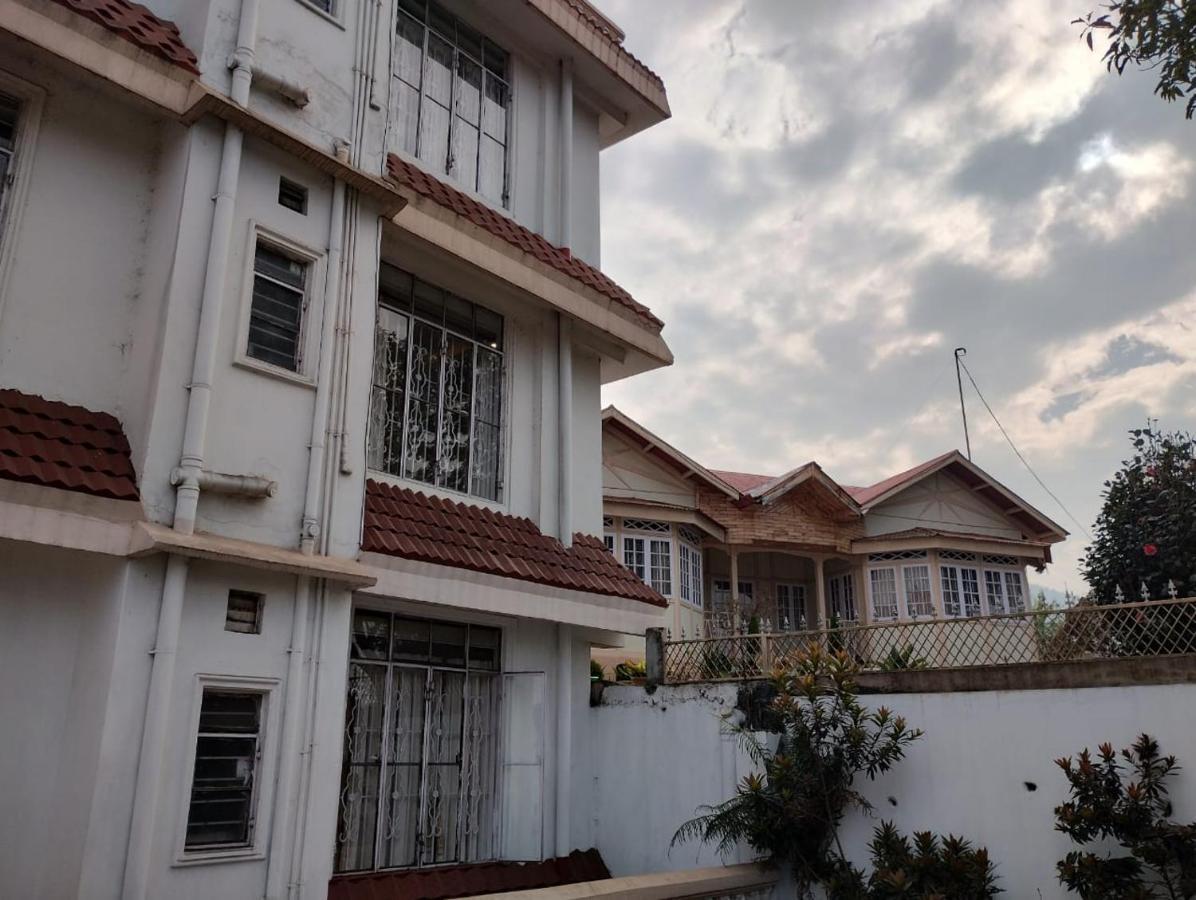 Hôtel Castle Residency à Shillong Extérieur photo
