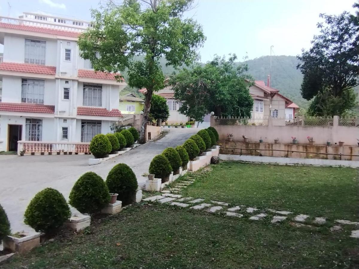 Hôtel Castle Residency à Shillong Extérieur photo